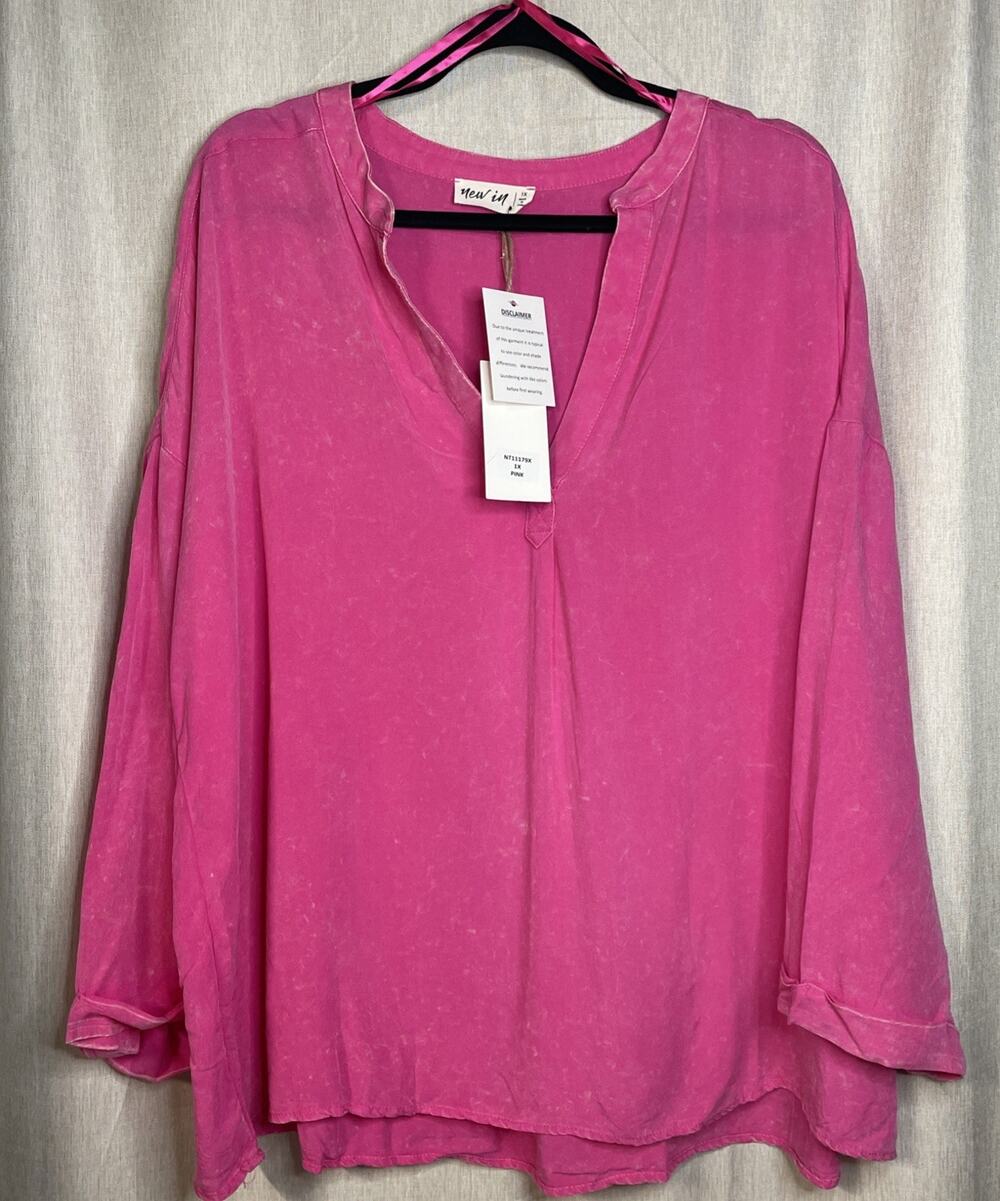 New In NWT Women’s Long Sleeve Pink Blouse - Size 1X - V-neck